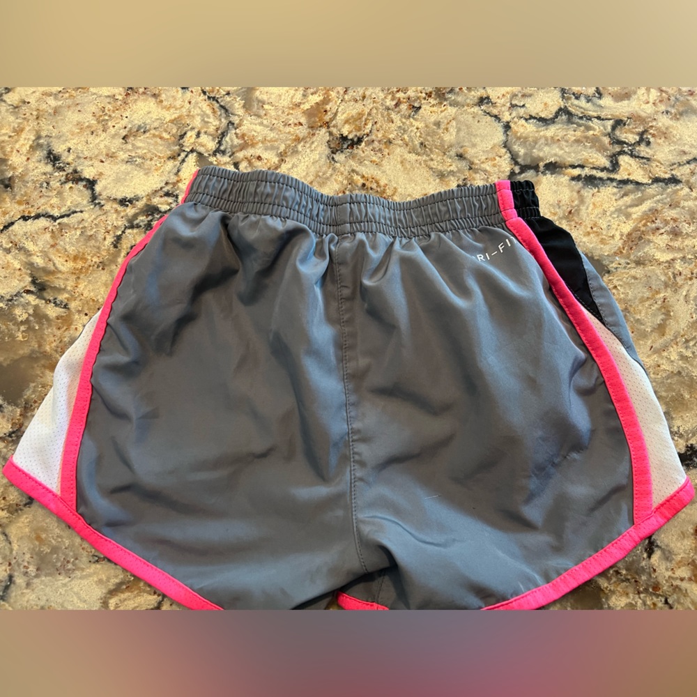 Nike Dri-Fit - Picture 3 of 4